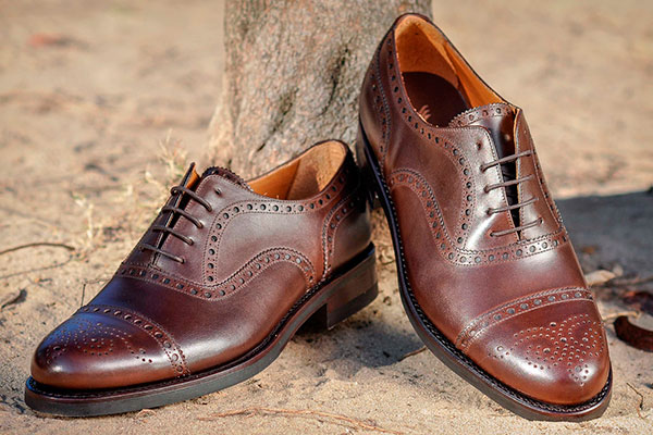 Разница между масс-маркетной обувью и туфлями Yanko: материал верха